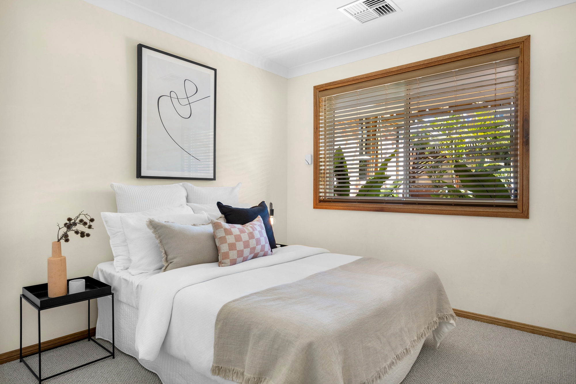 15 Deenyi Close, Cordeaux Heights - Thumbnail 5
