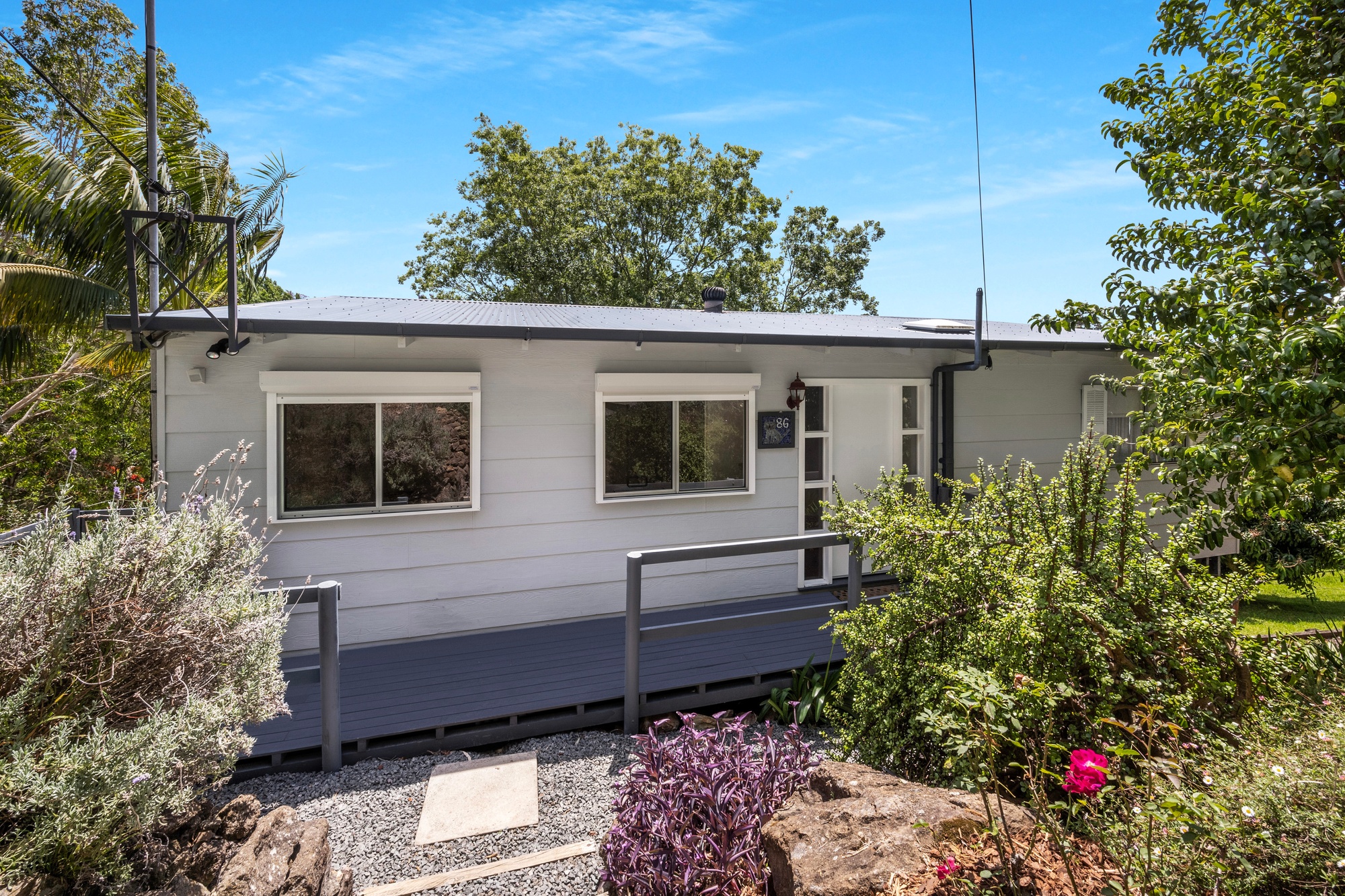 86 Iola Avenue, Farmborough Heights - Thumbnail 2