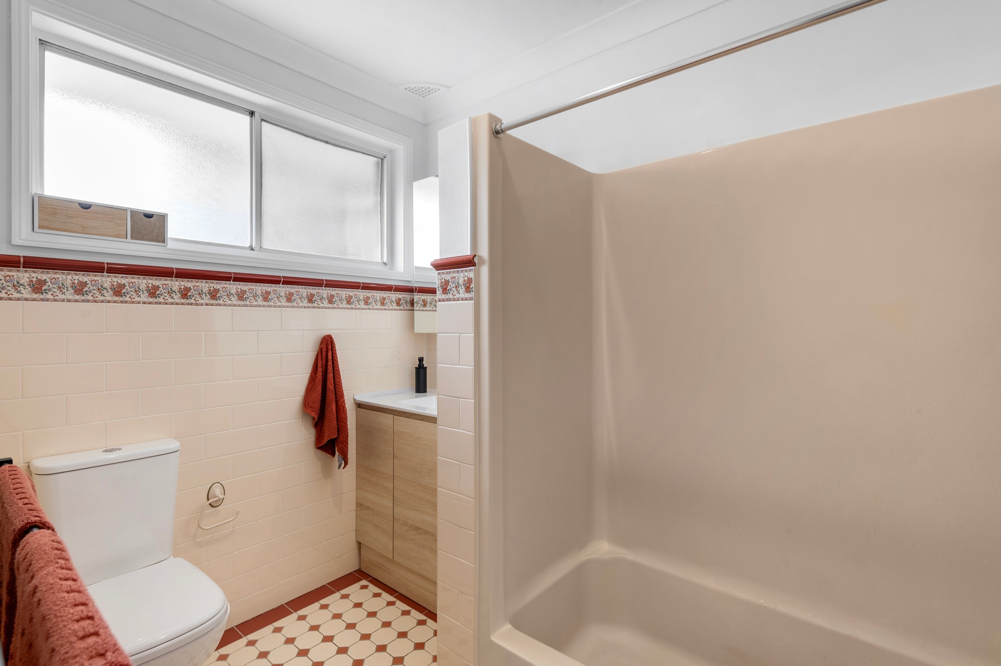 27 Jacaranda Avenue, Figtree - Thumbnail 3