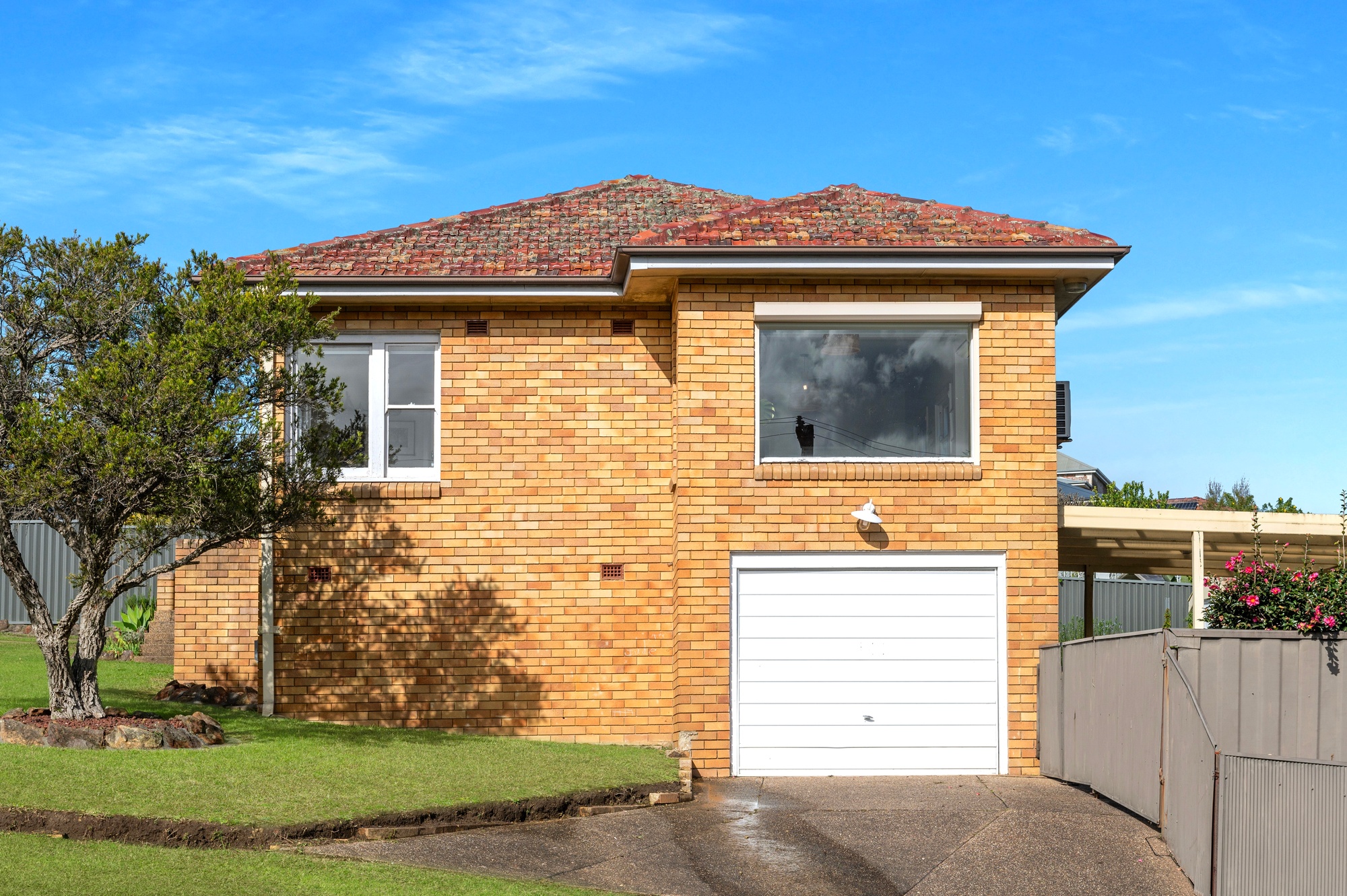 18 Bukari Street, West Wollongong - Thumbnail 2