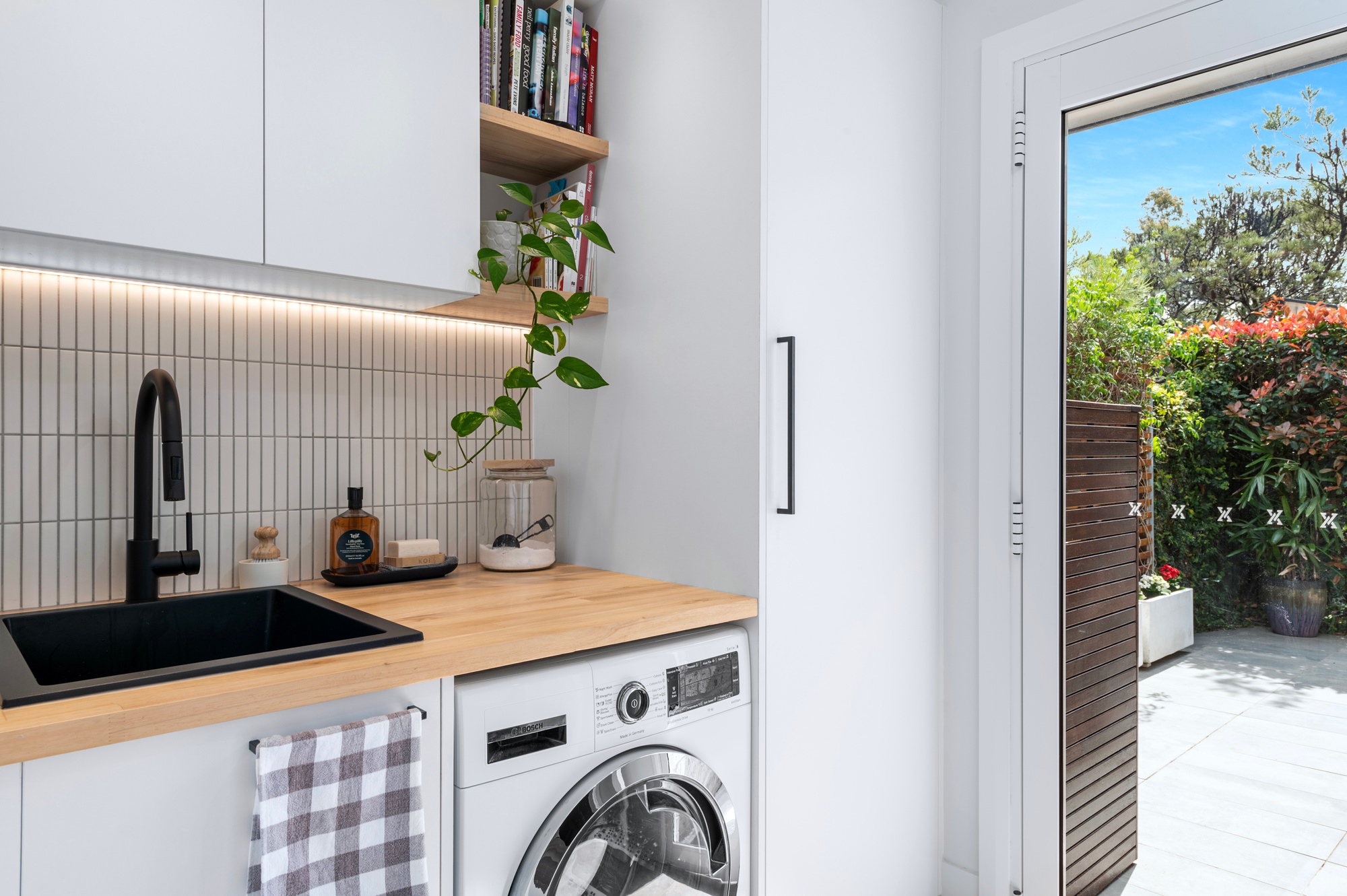 13/4 Fisher Street, West Wollongong - Thumbnail 2