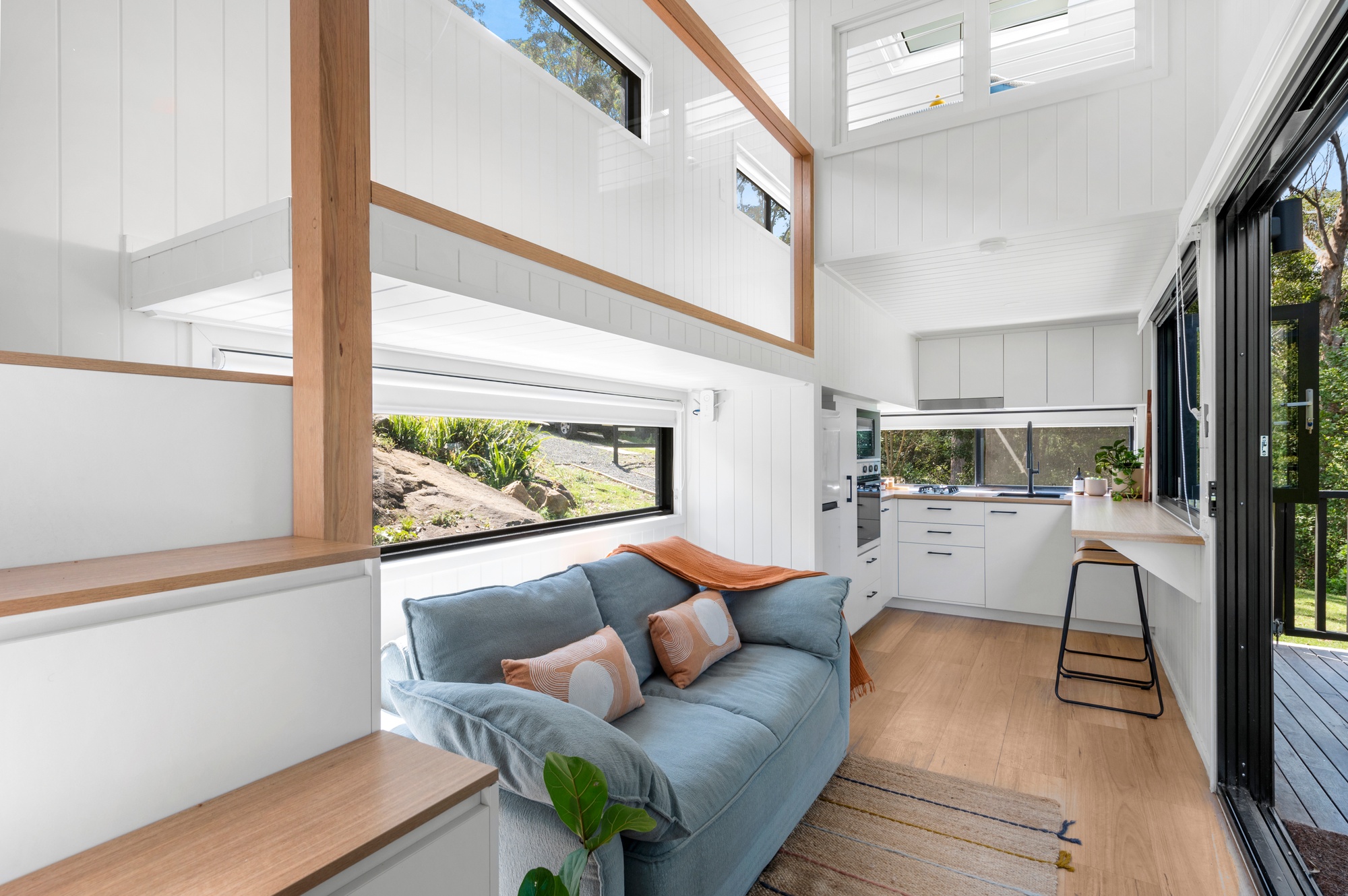 147 Koloona Avenue, Mount Keira - Thumbnail 2