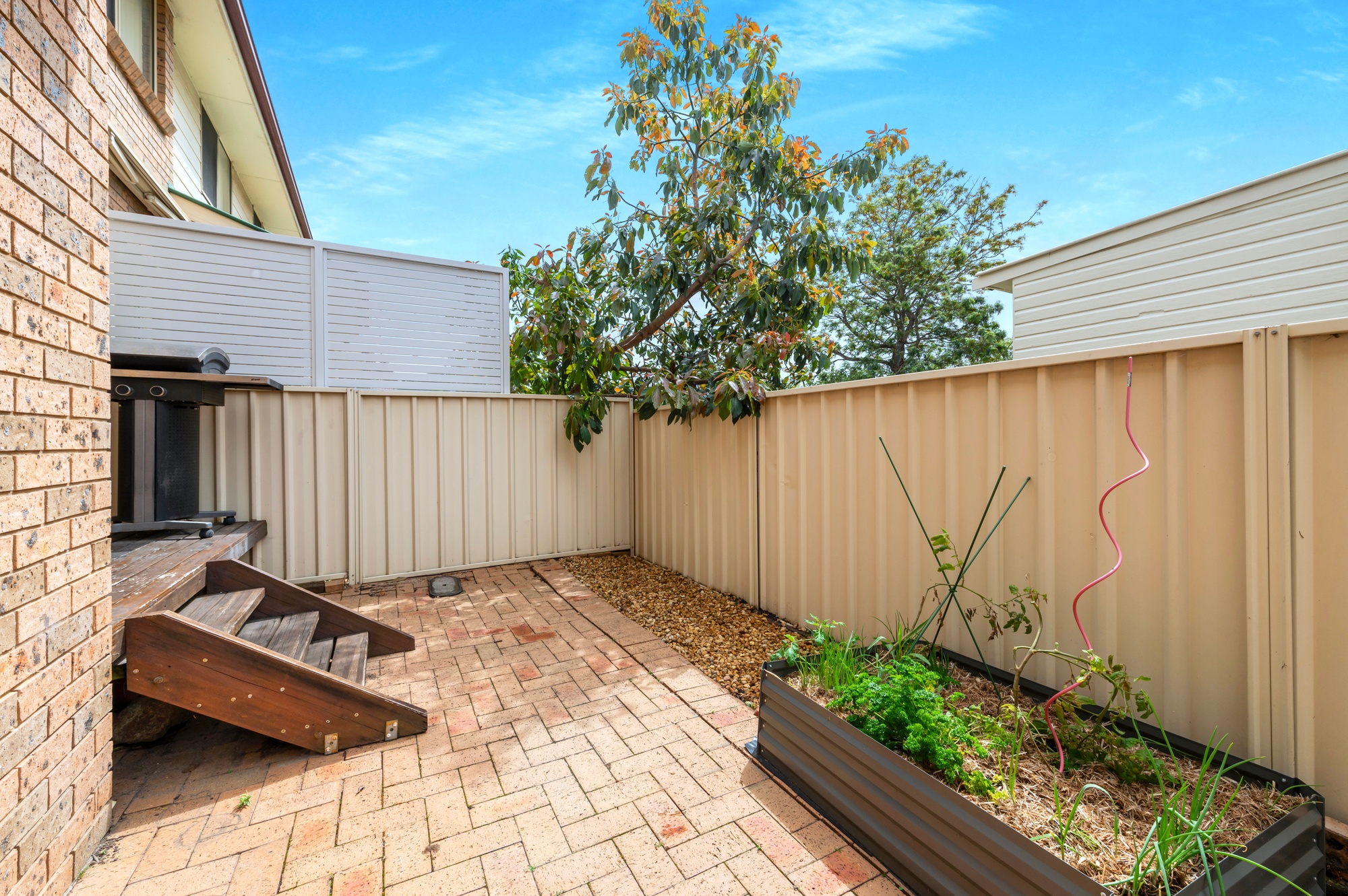 2/2a Benney Avenue, Figtree - Thumbnail 2