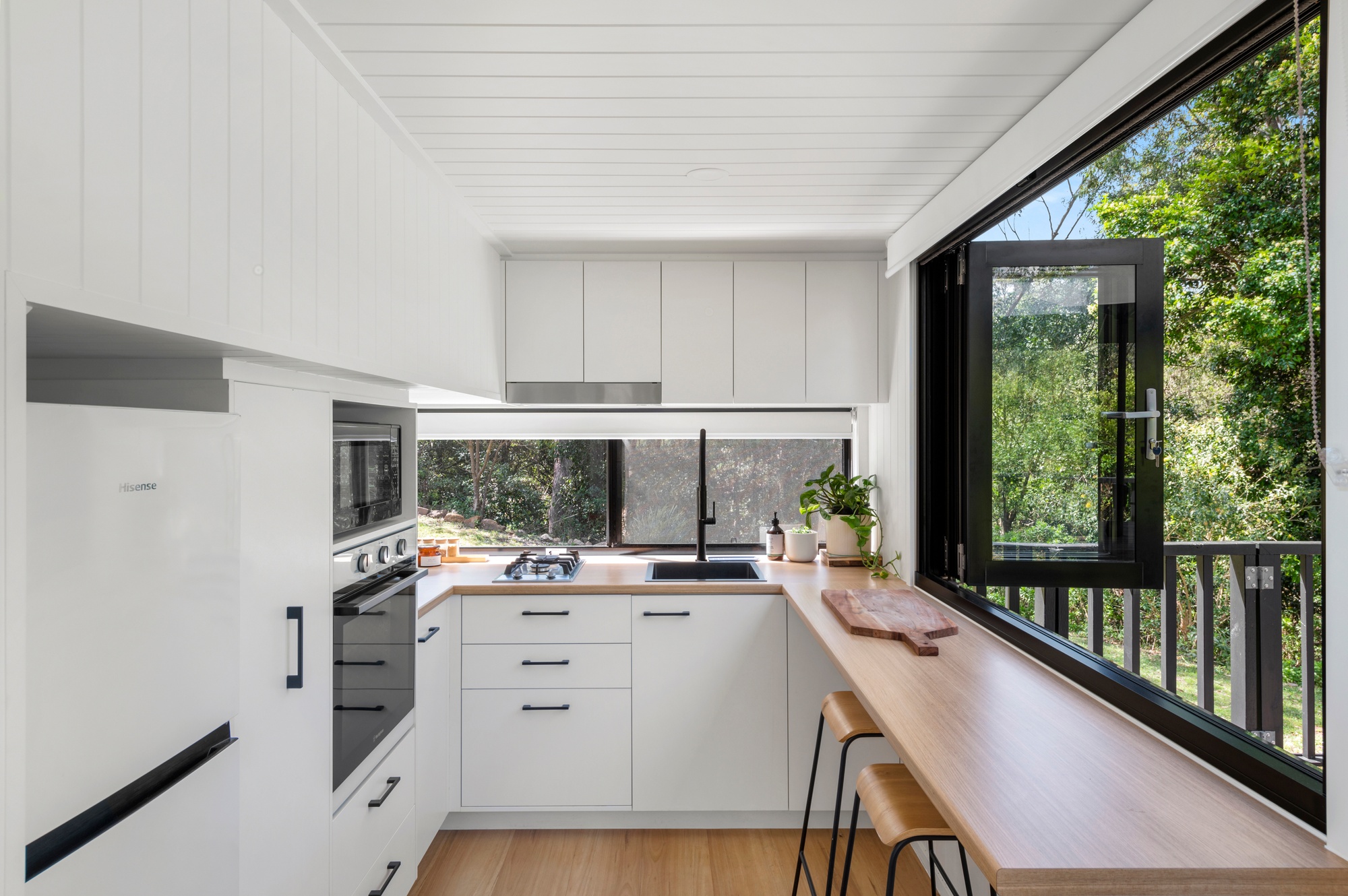 147 Koloona Avenue, Mount Keira - Thumbnail 3