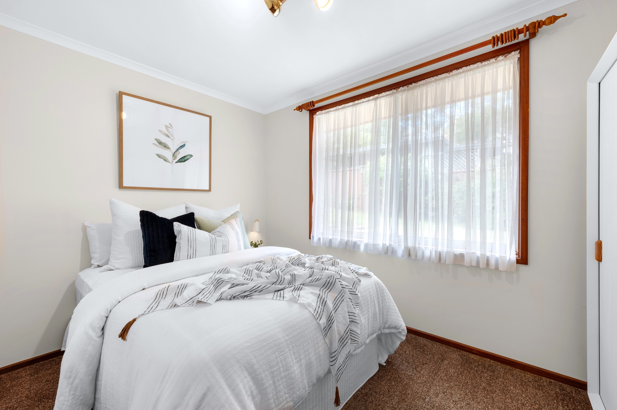 74 Fairloch Avenue, Farmborough Heights - Thumbnail 6