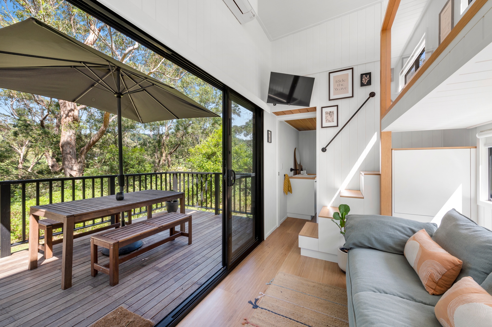 147 Koloona Avenue, Mount Keira - Thumbnail 4