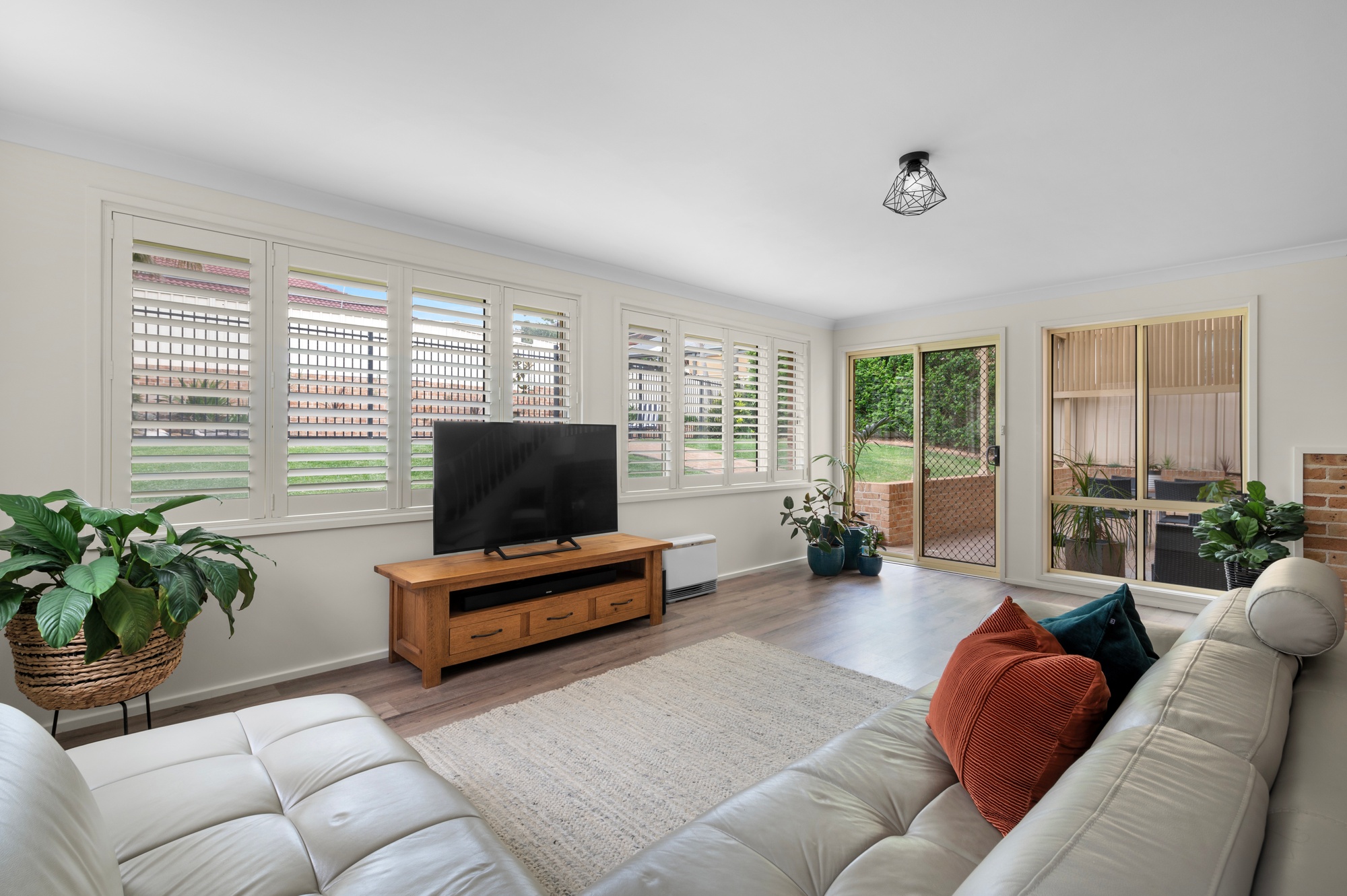 2 Rosella Grove, Farmborough Heights - Thumbnail 8