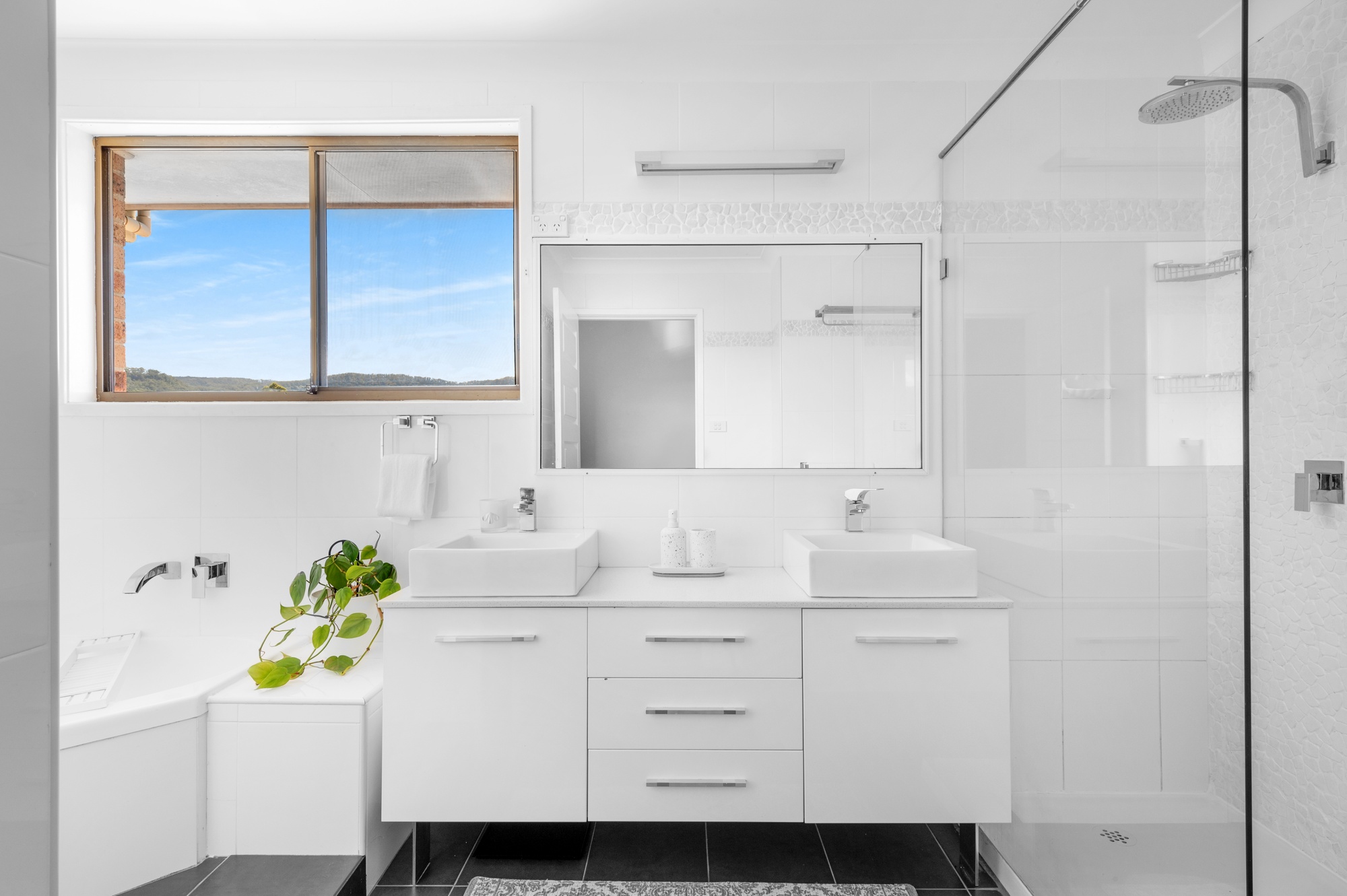 2 Booreea Boulevard, Cordeaux Heights - Thumbnail 5