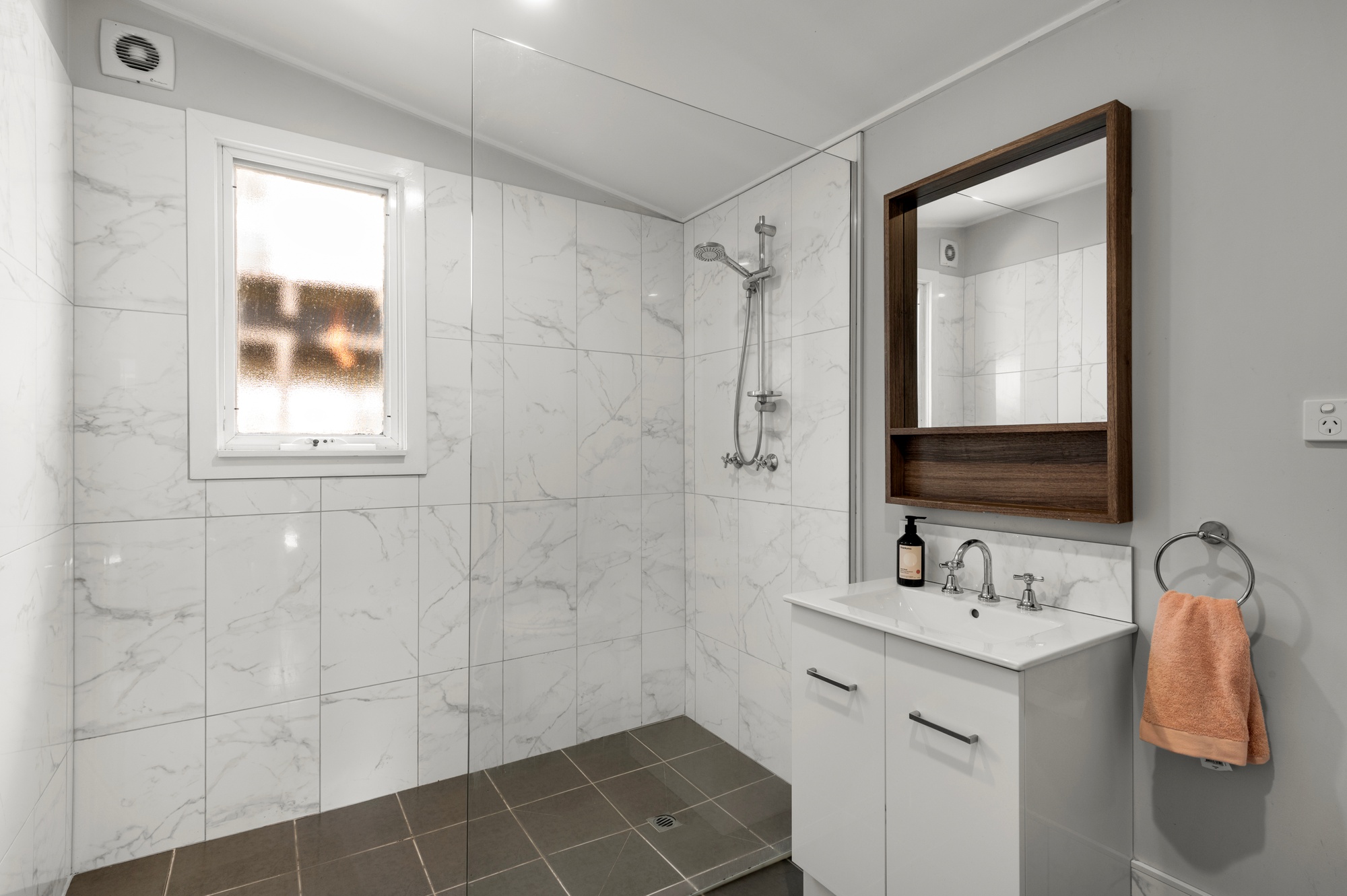 15 Ross Street, Fernhill - Thumbnail 2