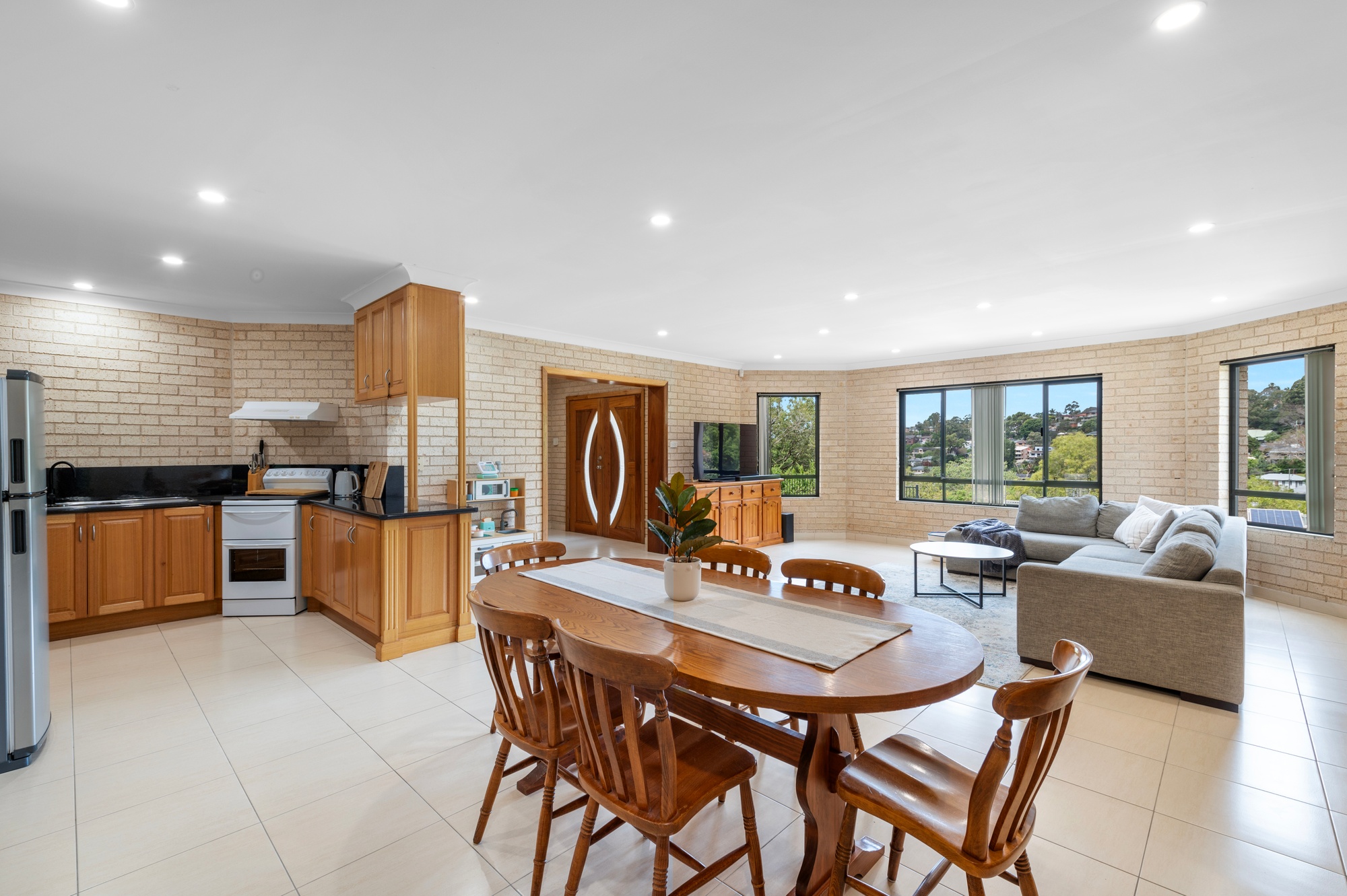 41 River Oak Road, Farmborough Heights - Thumbnail 8