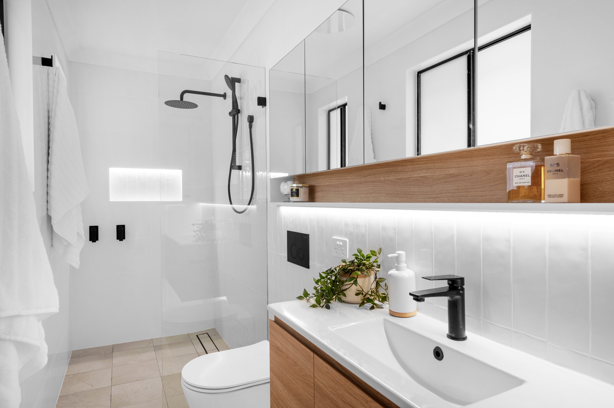 28 Vista Avenue, Farmborough Heights - Thumbnail 6