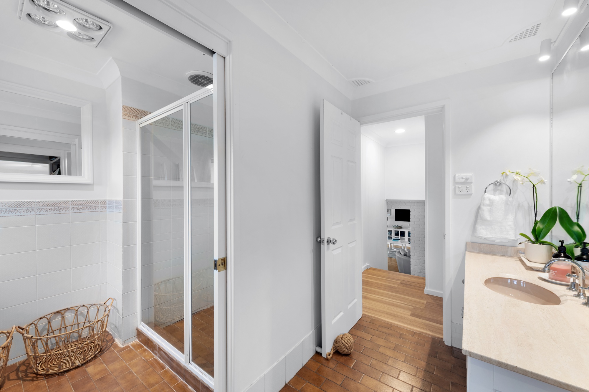 27 Nebo Drive, Figtree - Thumbnail 4