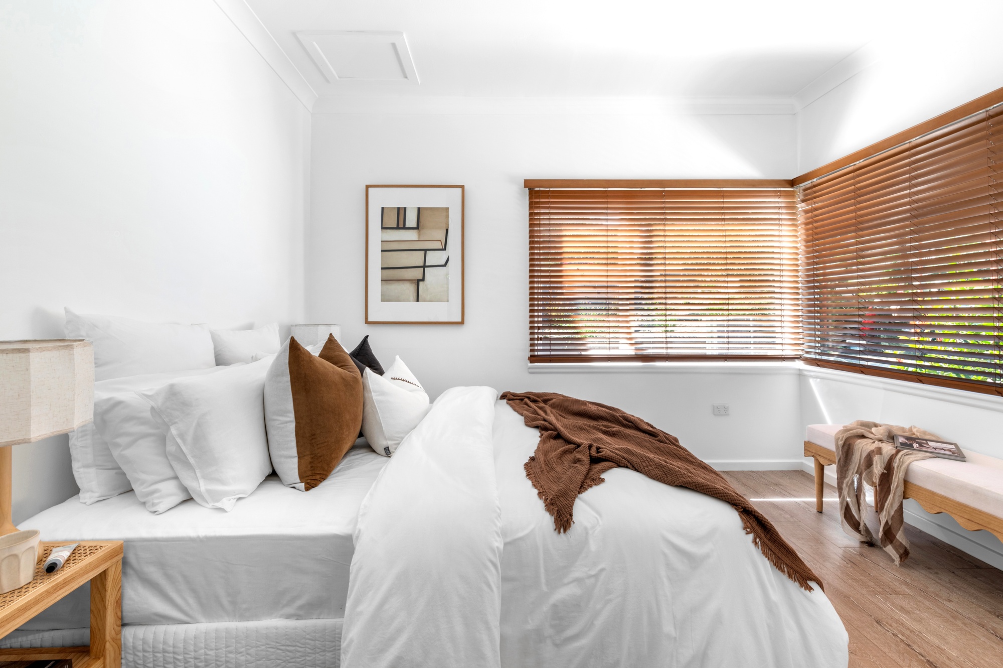 21 Stanley Avenue, Farmborough Heights - Thumbnail 8