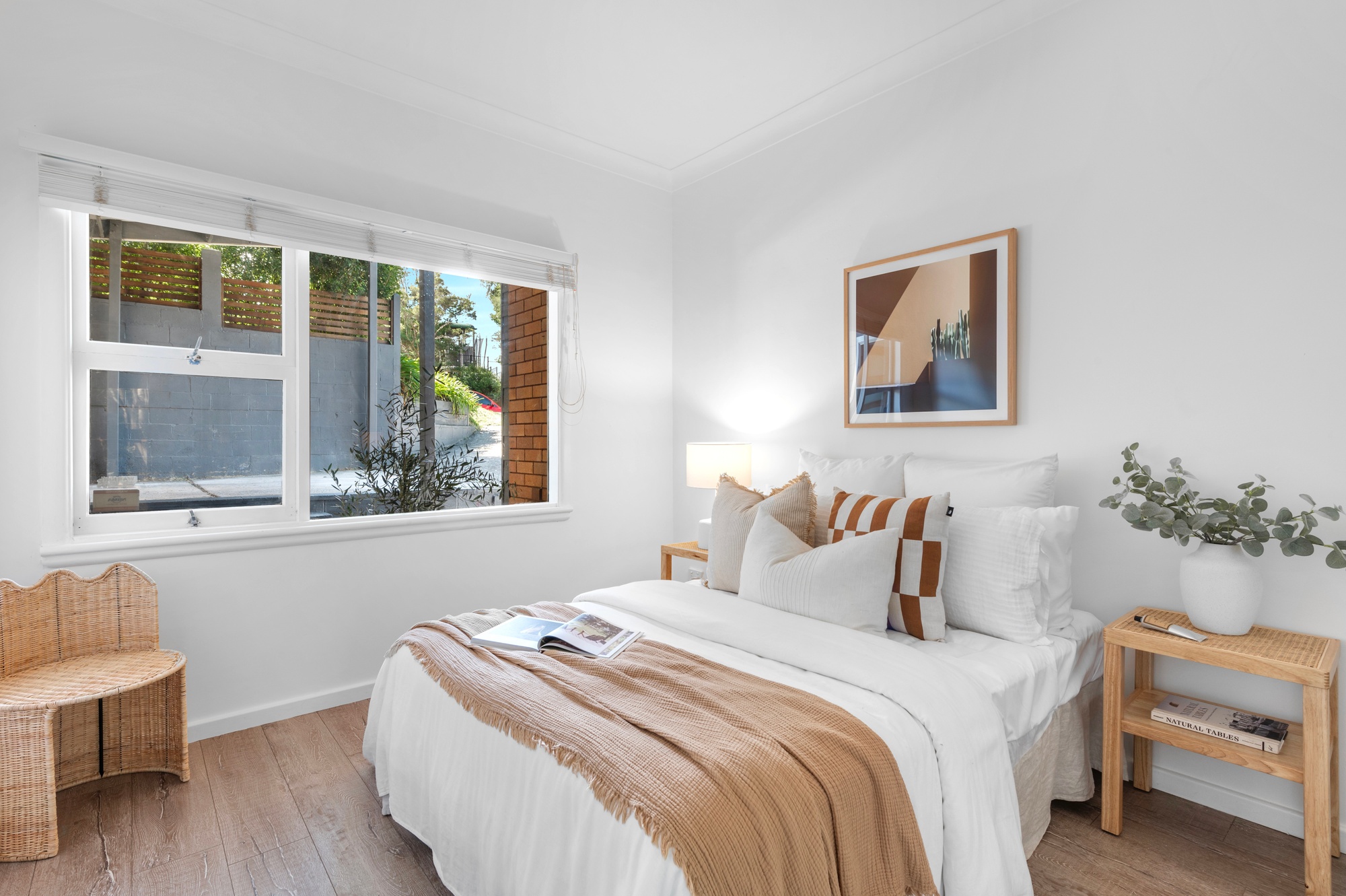 21 Stanley Avenue, Farmborough Heights - Thumbnail 5