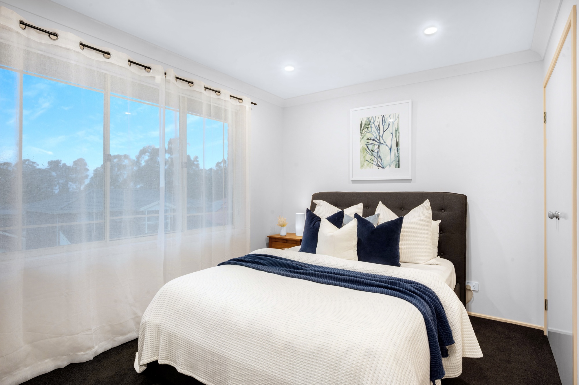 6 Rosella Grove, Farmborough Heights - Thumbnail 5
