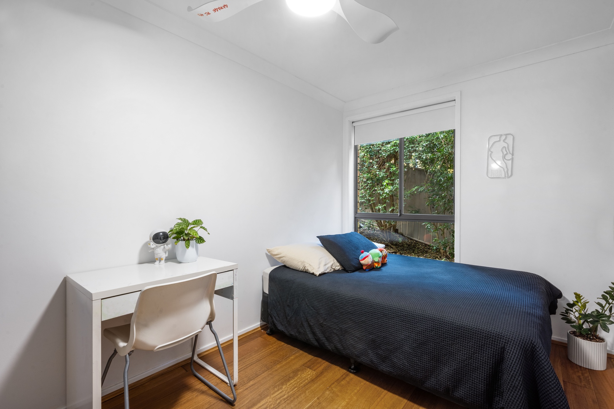 2/28 Robertson Street, Coniston - Thumbnail 3