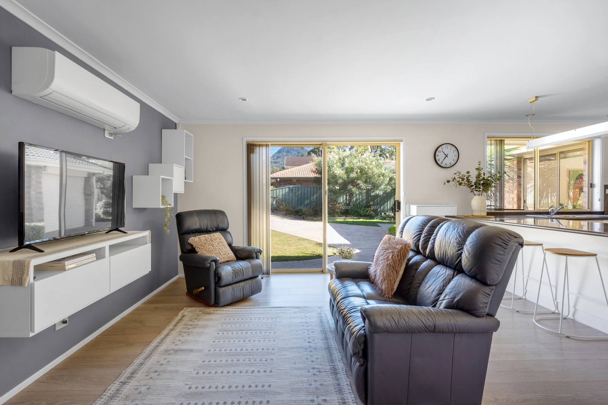 28a Derribong Drive, Cordeaux Heights - Thumbnail 3