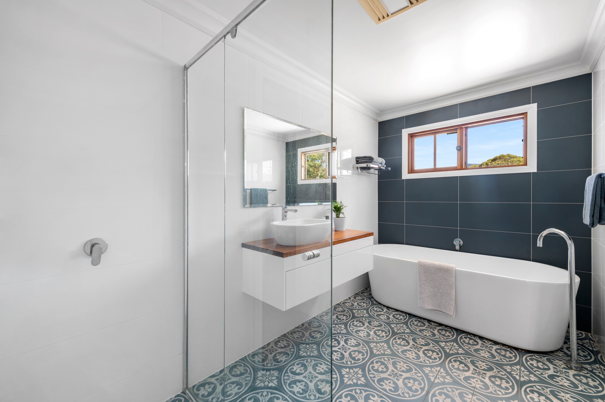 37 Derribong Drive, Cordeaux Heights - Thumbnail 6