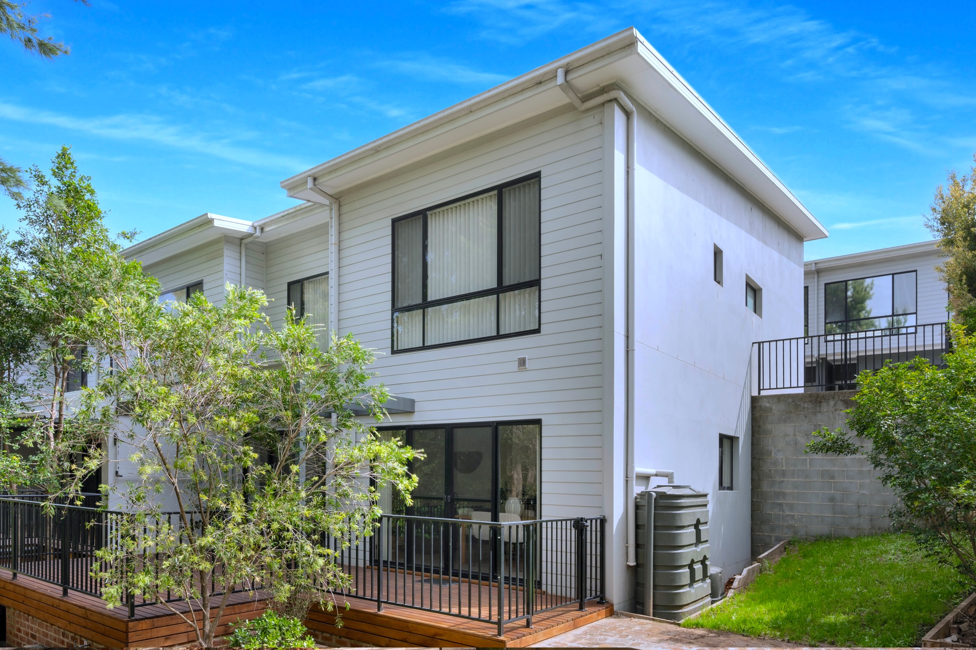5/1 Hingston Close, Lake Heights - Thumbnail 2
