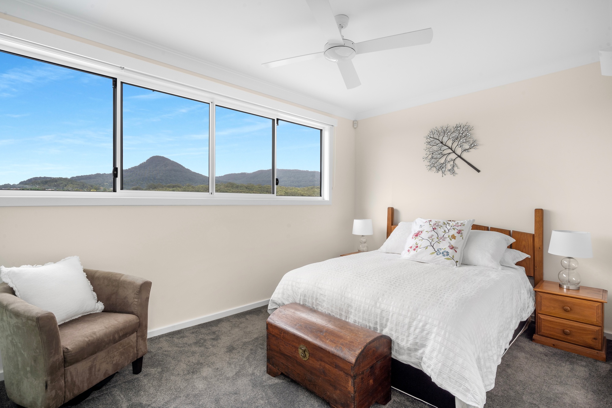 11/33 William Davies Drive, Figtree - Thumbnail 2