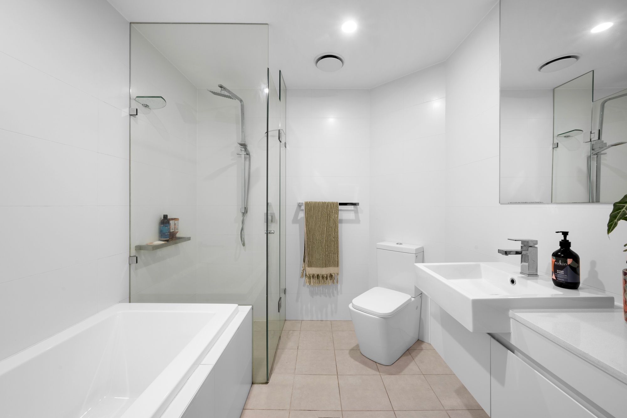 407/3 Grand Court, Fairy Meadow - Thumbnail 2