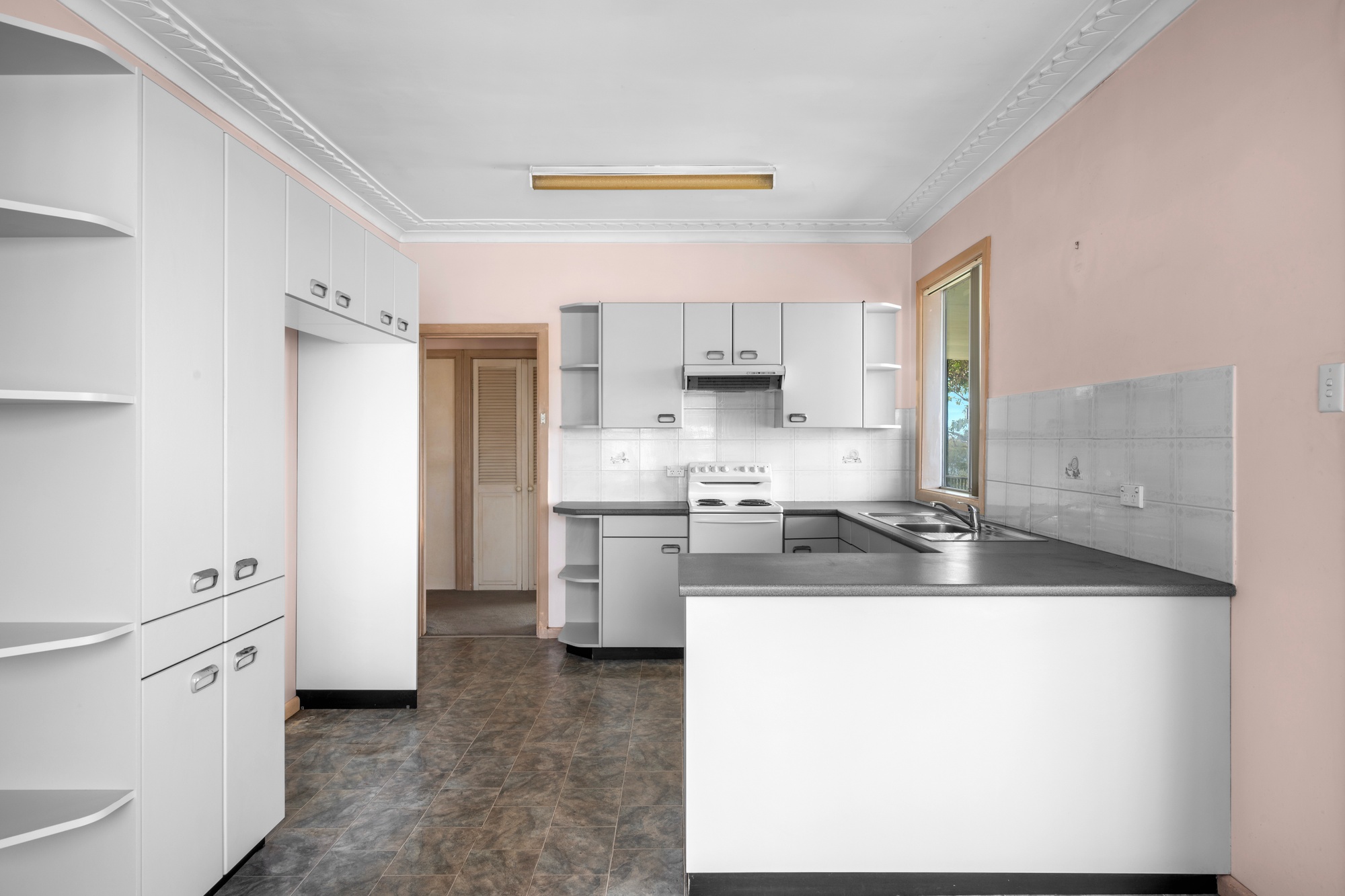 45 Northcliffe Drive, Lake Heights - Thumbnail 8