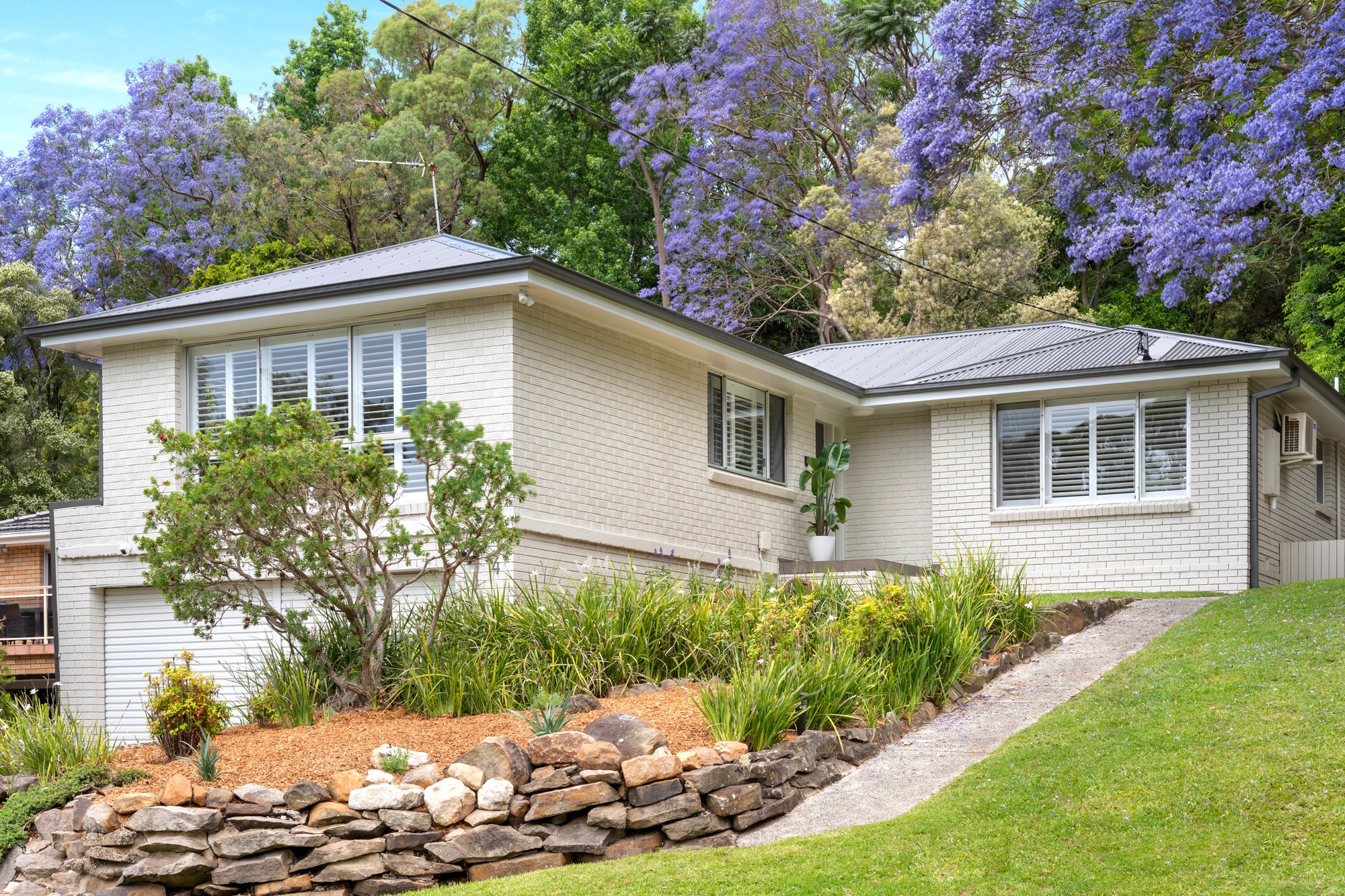 4 Araluen Avenue, Mount Kembla - Image 1