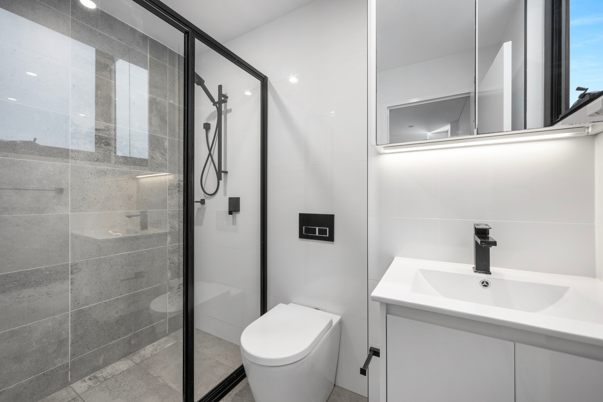 101/118 Gladstone Avenue, Coniston - Thumbnail 4