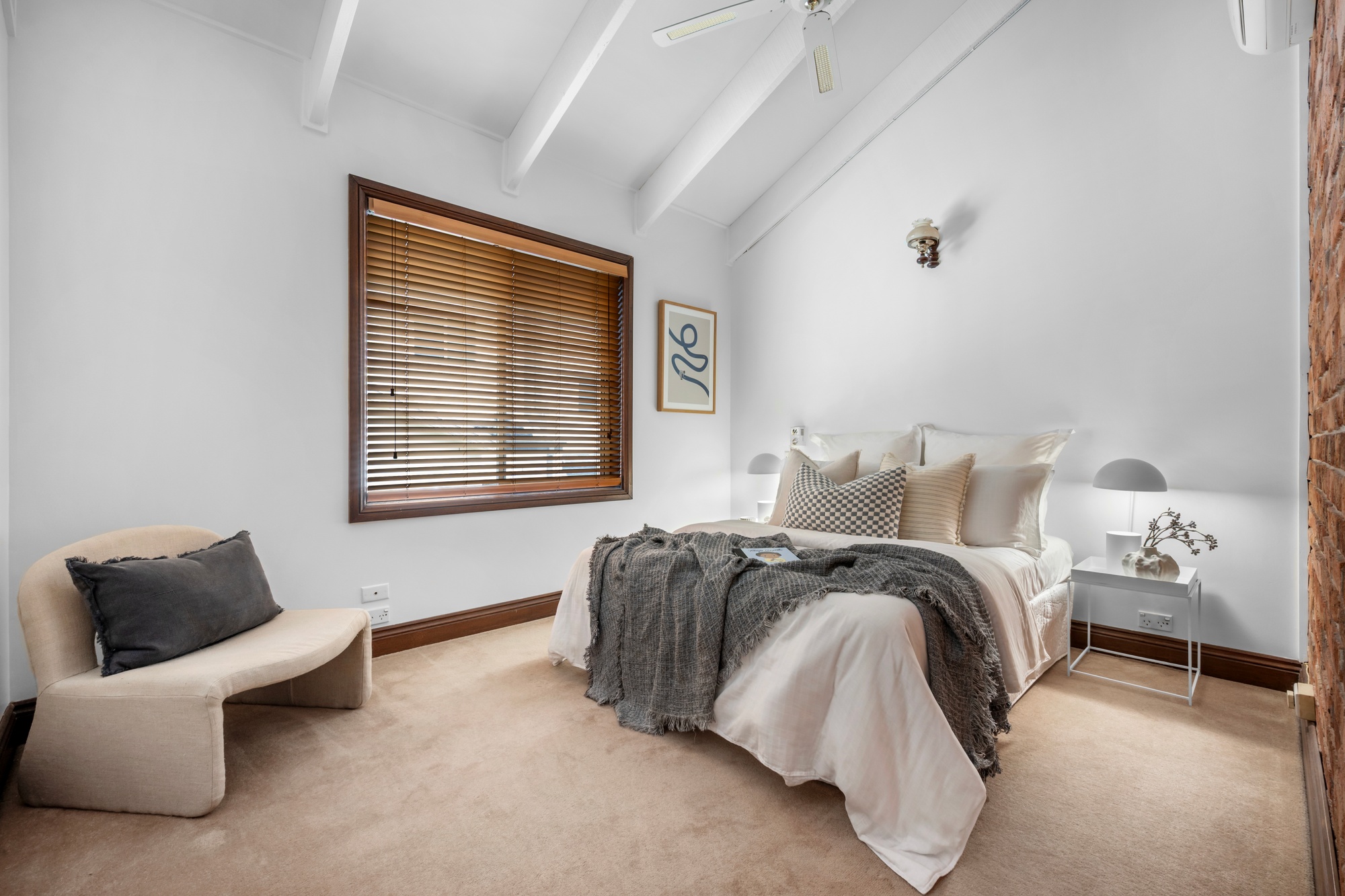 1/227 Gipps Road, Keiraville - Thumbnail 2
