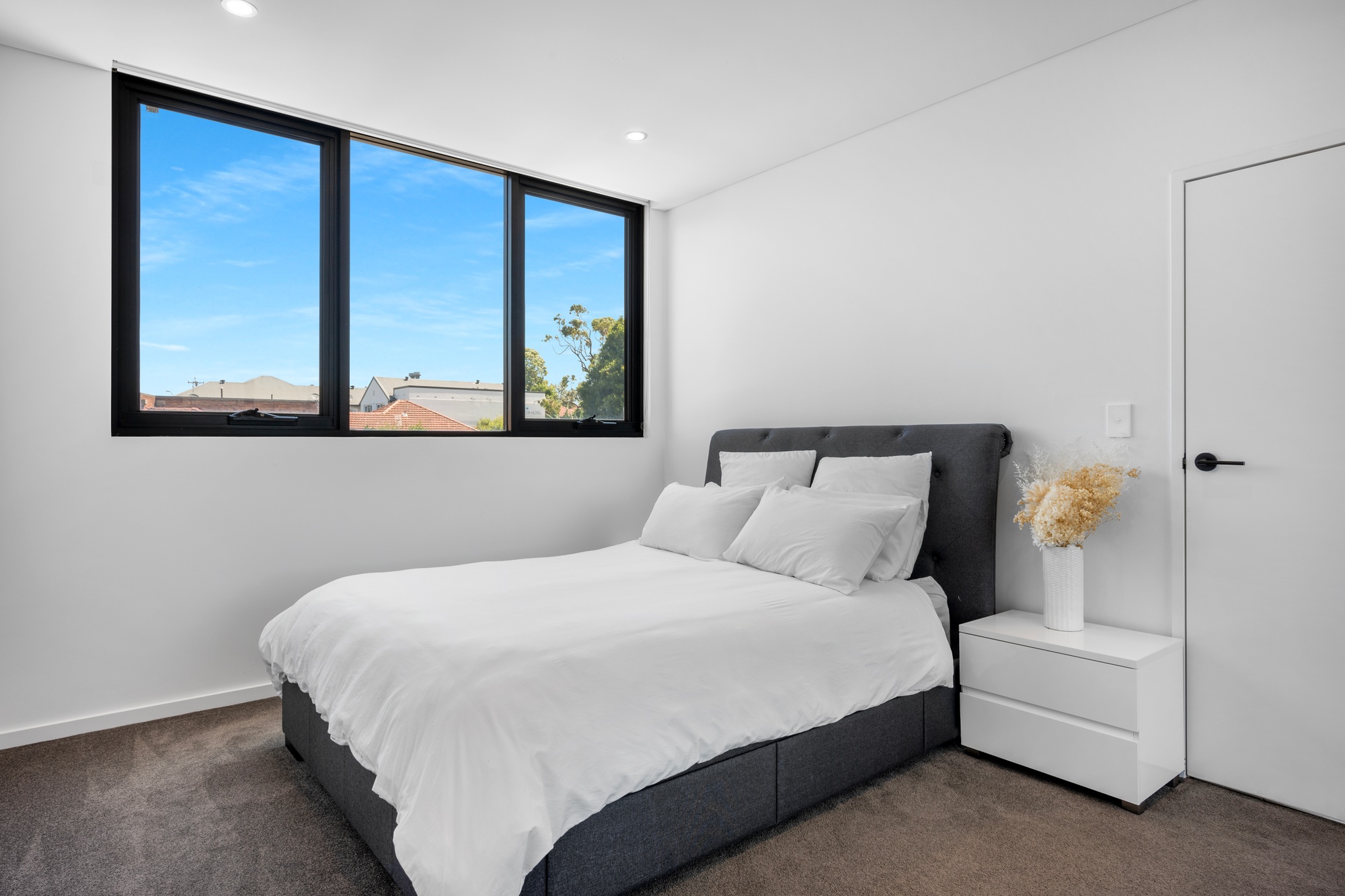 101/118 Gladstone Avenue, Coniston - Thumbnail 5