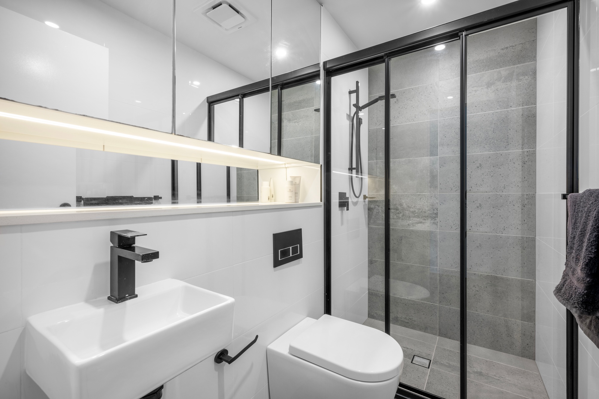 101/118 Gladstone Avenue, Coniston - Thumbnail 6