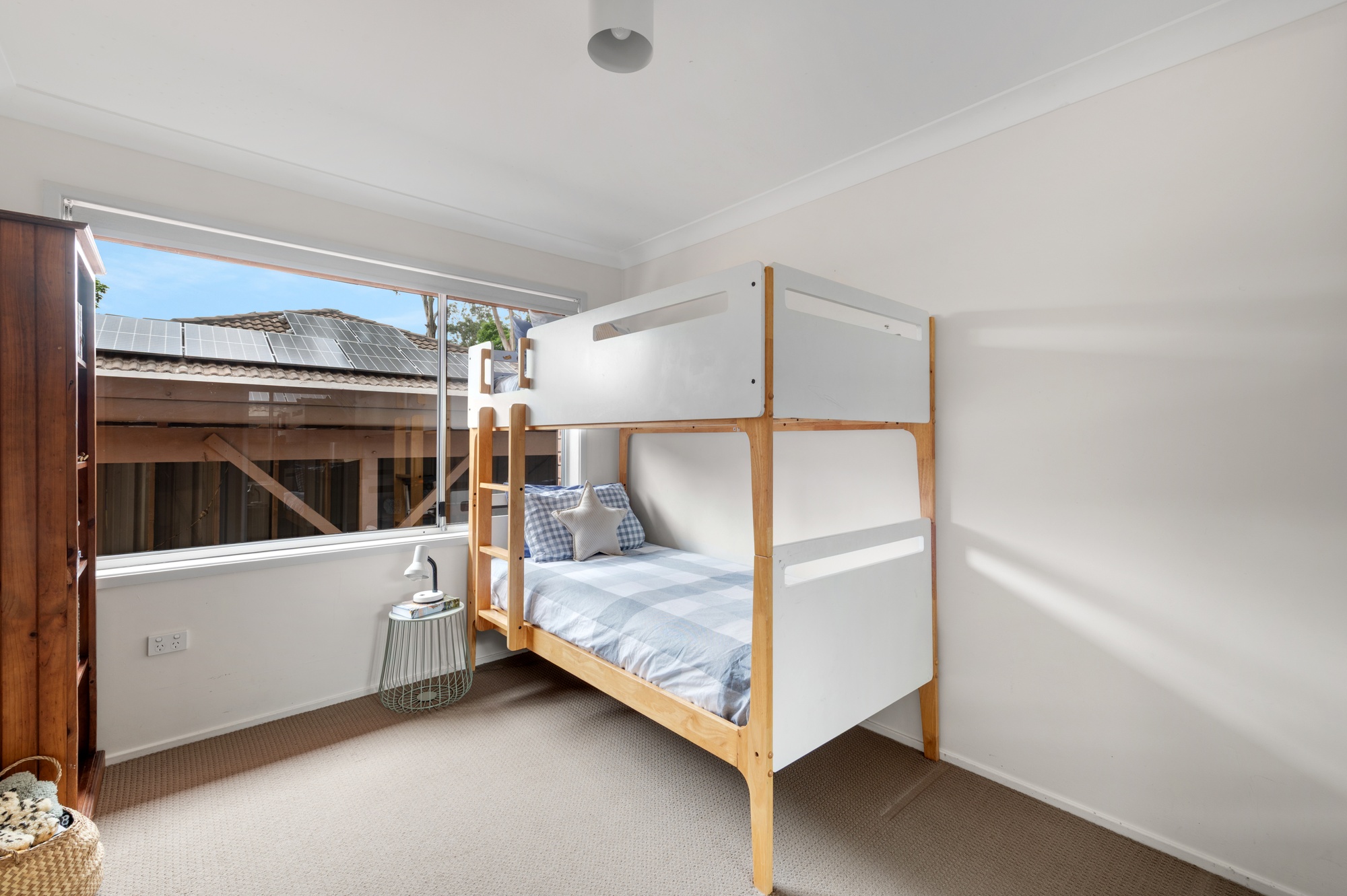 129 Iola Avenue, Farmborough Heights - Thumbnail 4