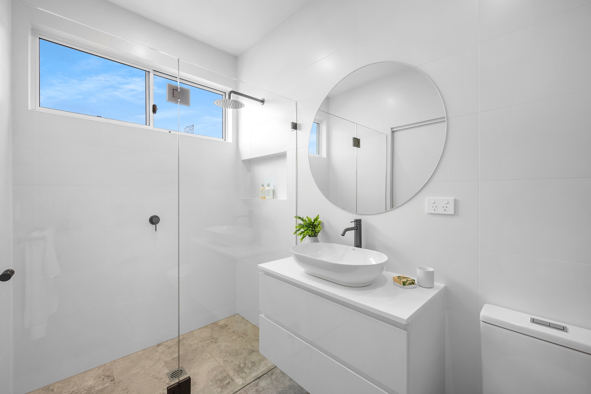 2 Warrigal Street, Horsley - Thumbnail 7