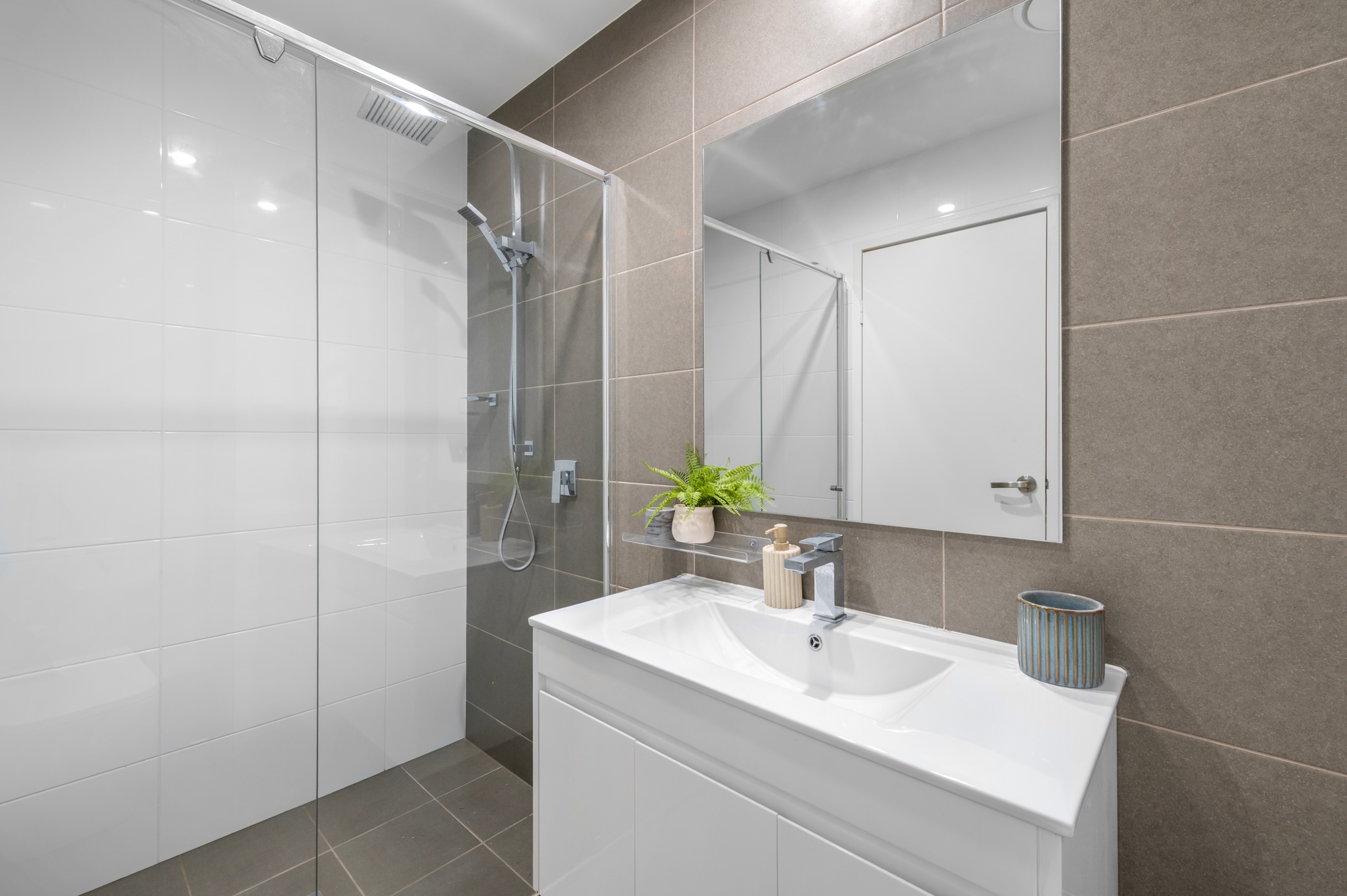401/16 Burelli Street, Wollongong - Thumbnail 3