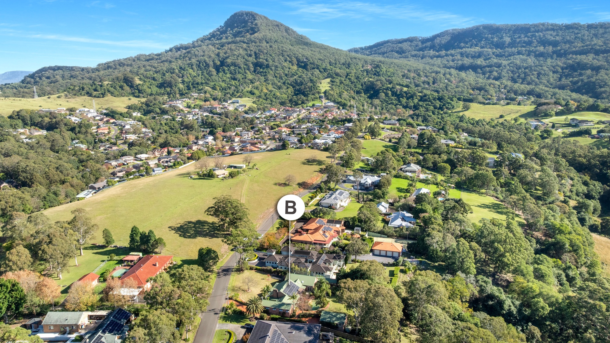 14 William James Drive, Mount Kembla - Image 1