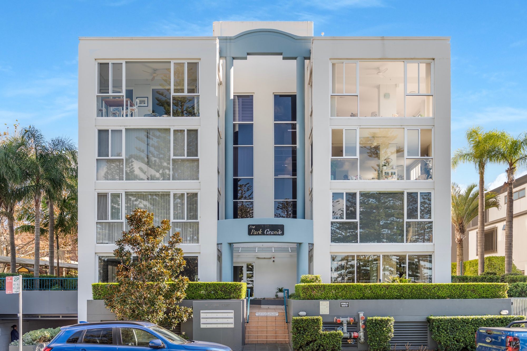 8/10 Hector Street, Wollongong - Image 1
