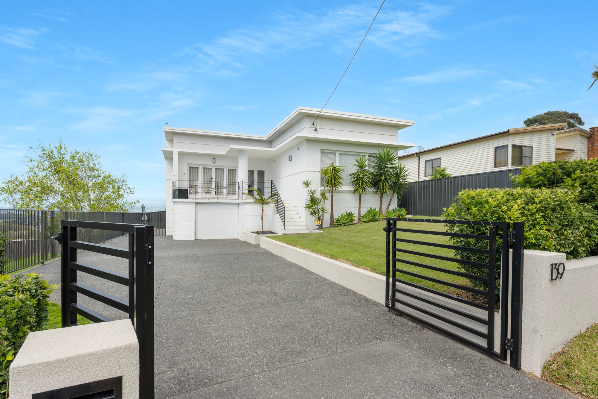 139 Farmborough Road, Farmborough Heights - Image 1