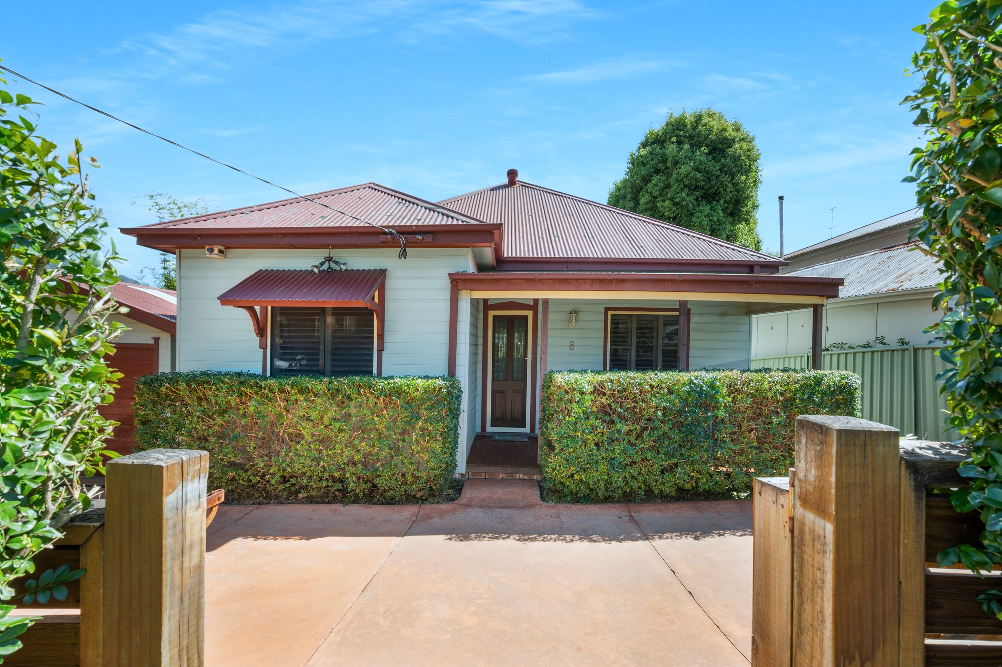 8 David Street, West Wollongong - Image 1